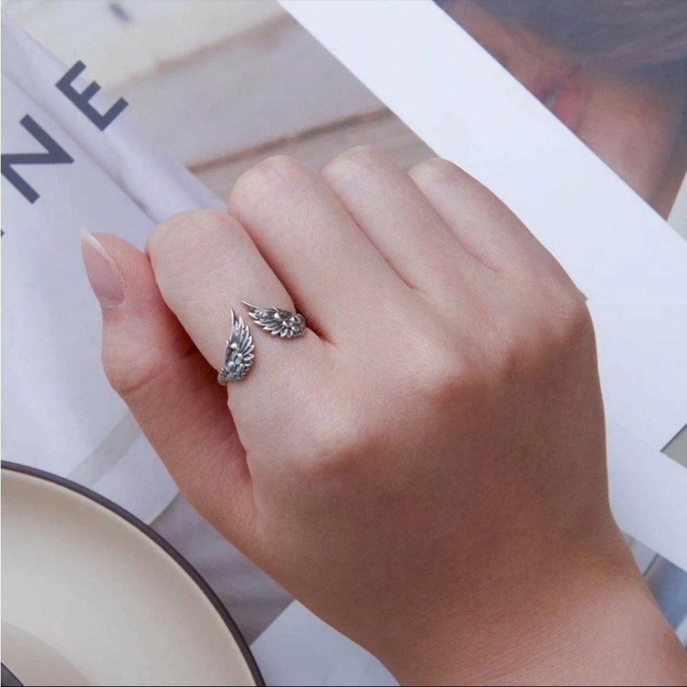 Fashionable Wing Design Silver Cuff Ring For Women For Dily jewelry